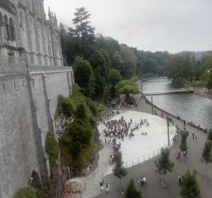 Die Kathedrale von Lourdes